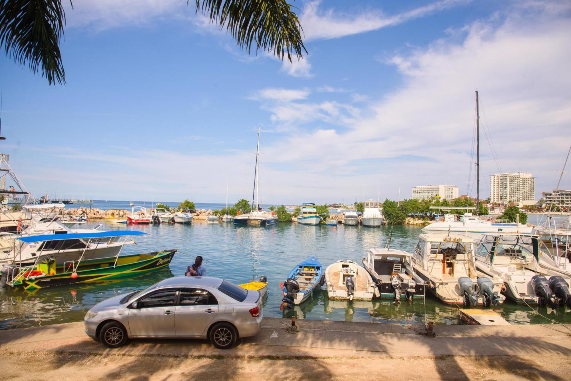 Czar'S Oasis Apt B27 @ Ocho Rios Luaran gambar